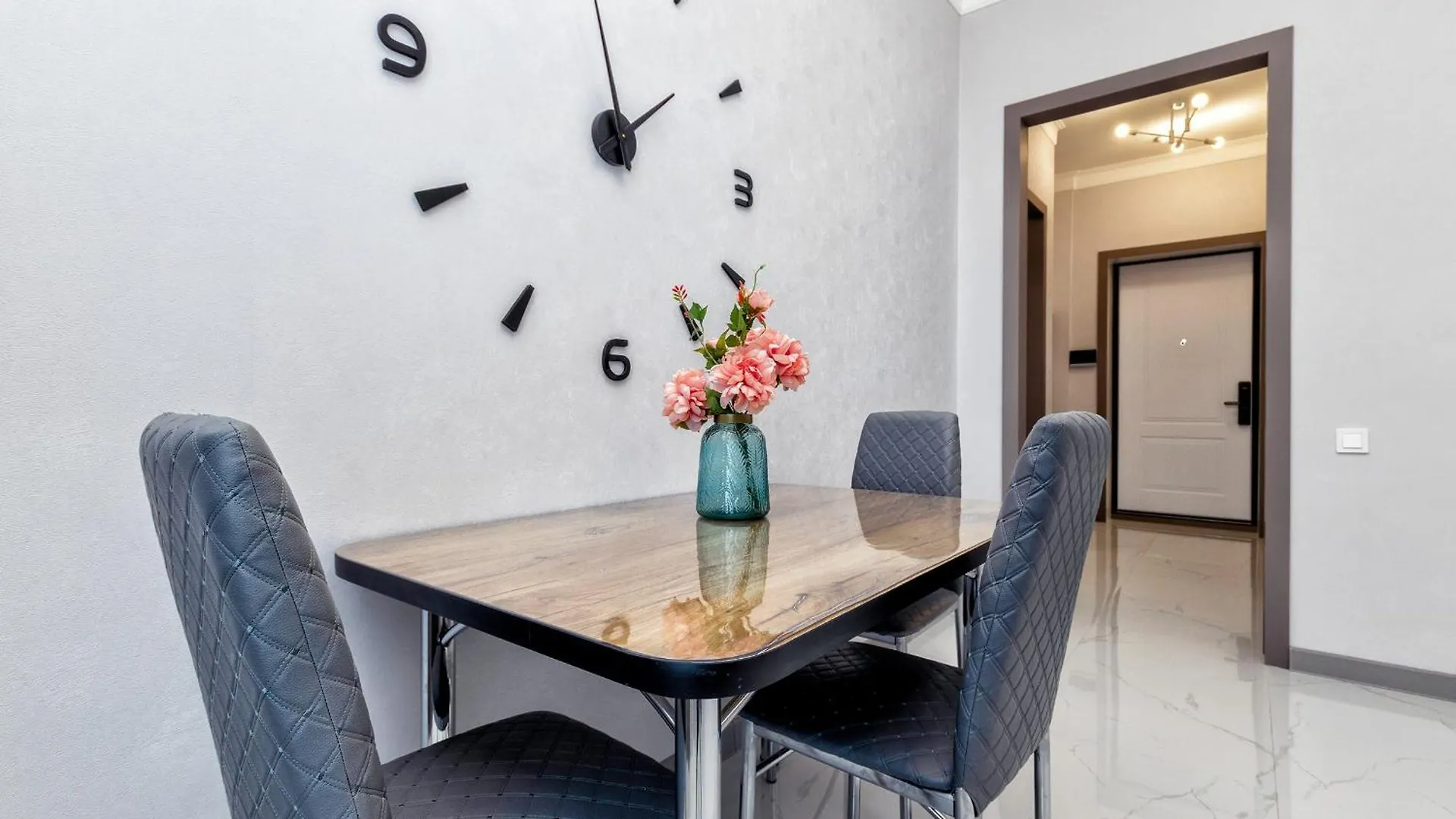 Grand Turan Business One-Room Apartments Nur-Sultan  Kazakhstan