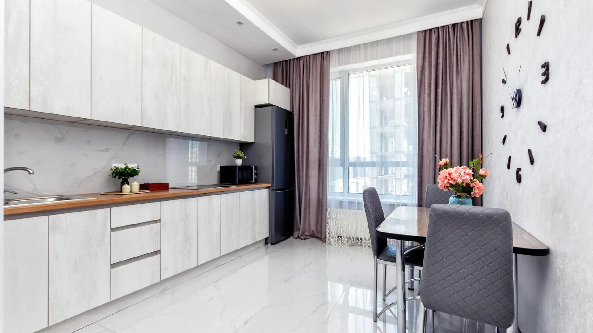 Grand Turan Business One-Room Apartments Nur-Sultan   Nur-Sultan (Astana)