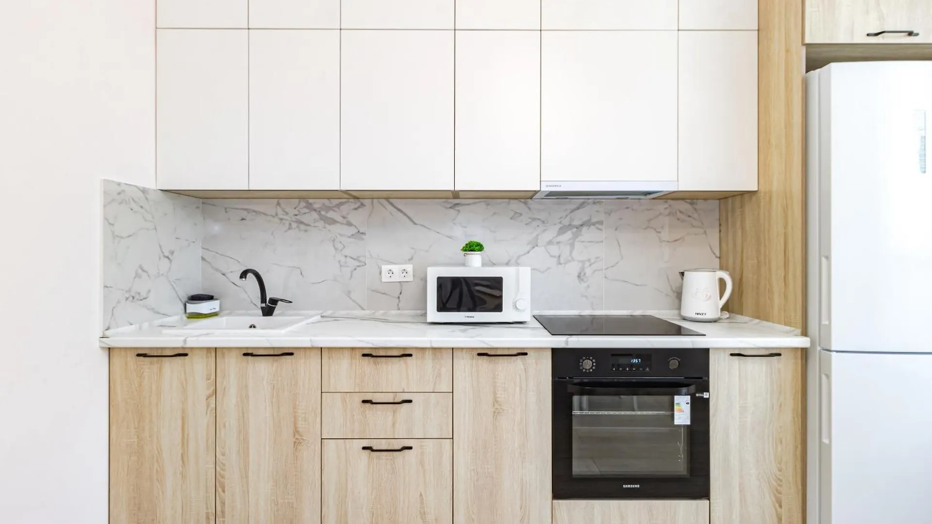 Grand Turan Business One-Room Apartments Nur-Sultan   Nur-Sultan (Astana)