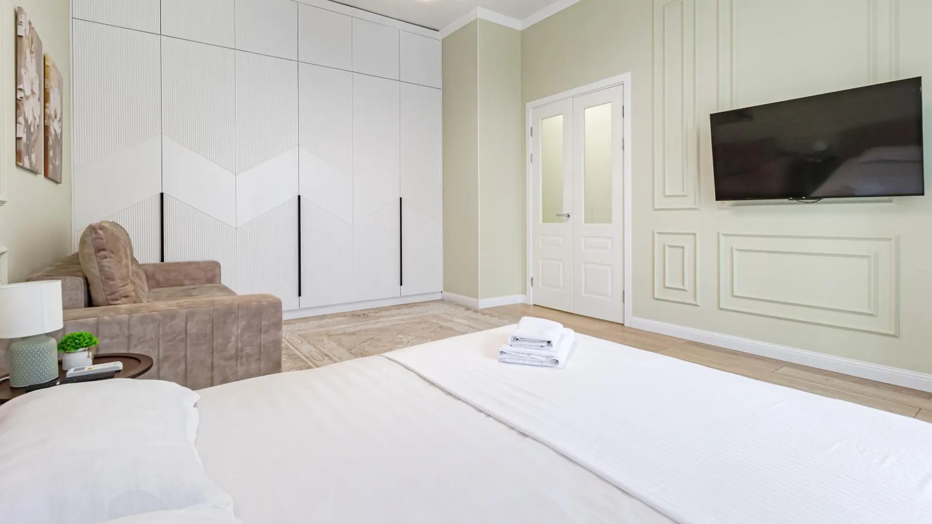 Grand Turan Business One-Room Apartments Nur-Sultan