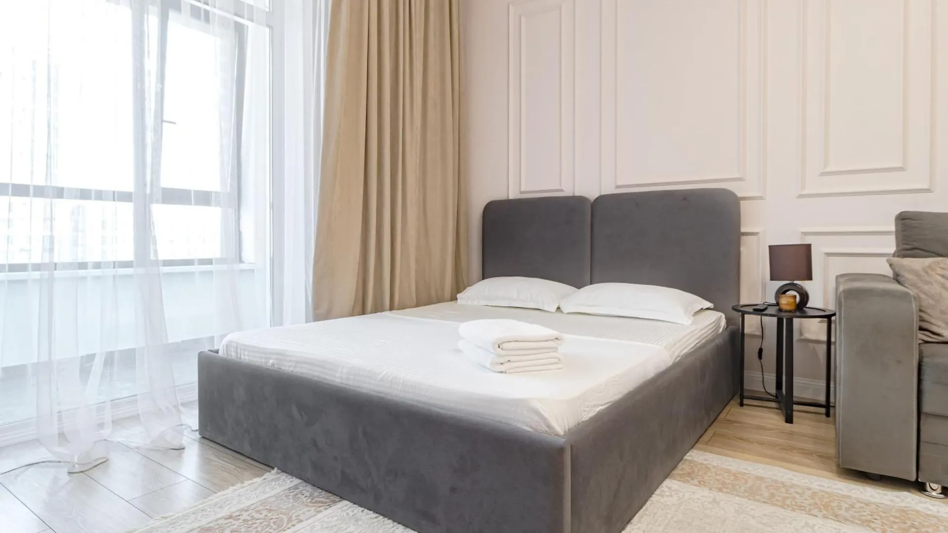 Grand Turan Business One-Room Apartments Nur-Sultan