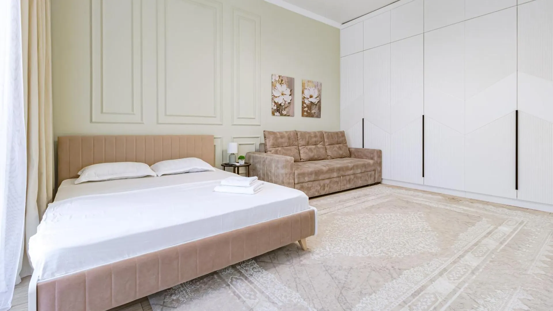 Grand Turan Business One-Room Apartments Nur-Sultan  Nur-Sultan (Astana)